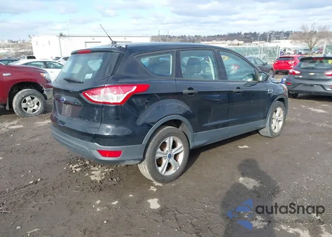 2016 Ford Escape S z USA, uszkodzony, nr VIN 1FMCU0F71GUB29188